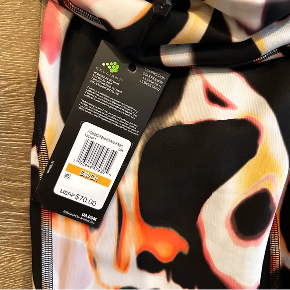 NWT Under Armour Rush Electric Crop leggings - Picture 8 of 8